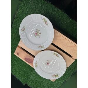 Rosen Thale Moss Rose Pattern Rose in the Middle Cake Plate –Set of 2